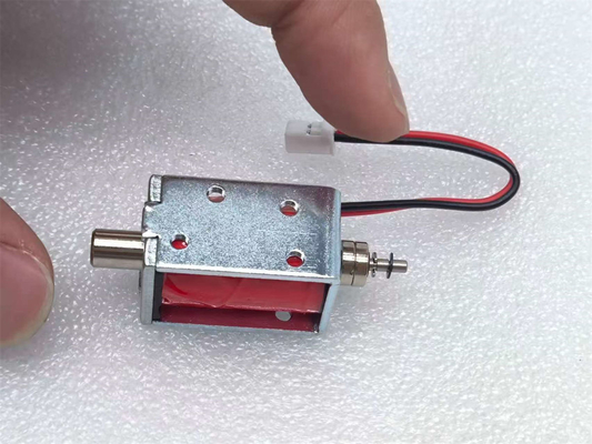 U0629 เปิดกรอบและแม่เหล็กขนาดเล็ก 24V DC ยกดดึง Solenoid ขนาดเล็ก Linear Motion Actuator